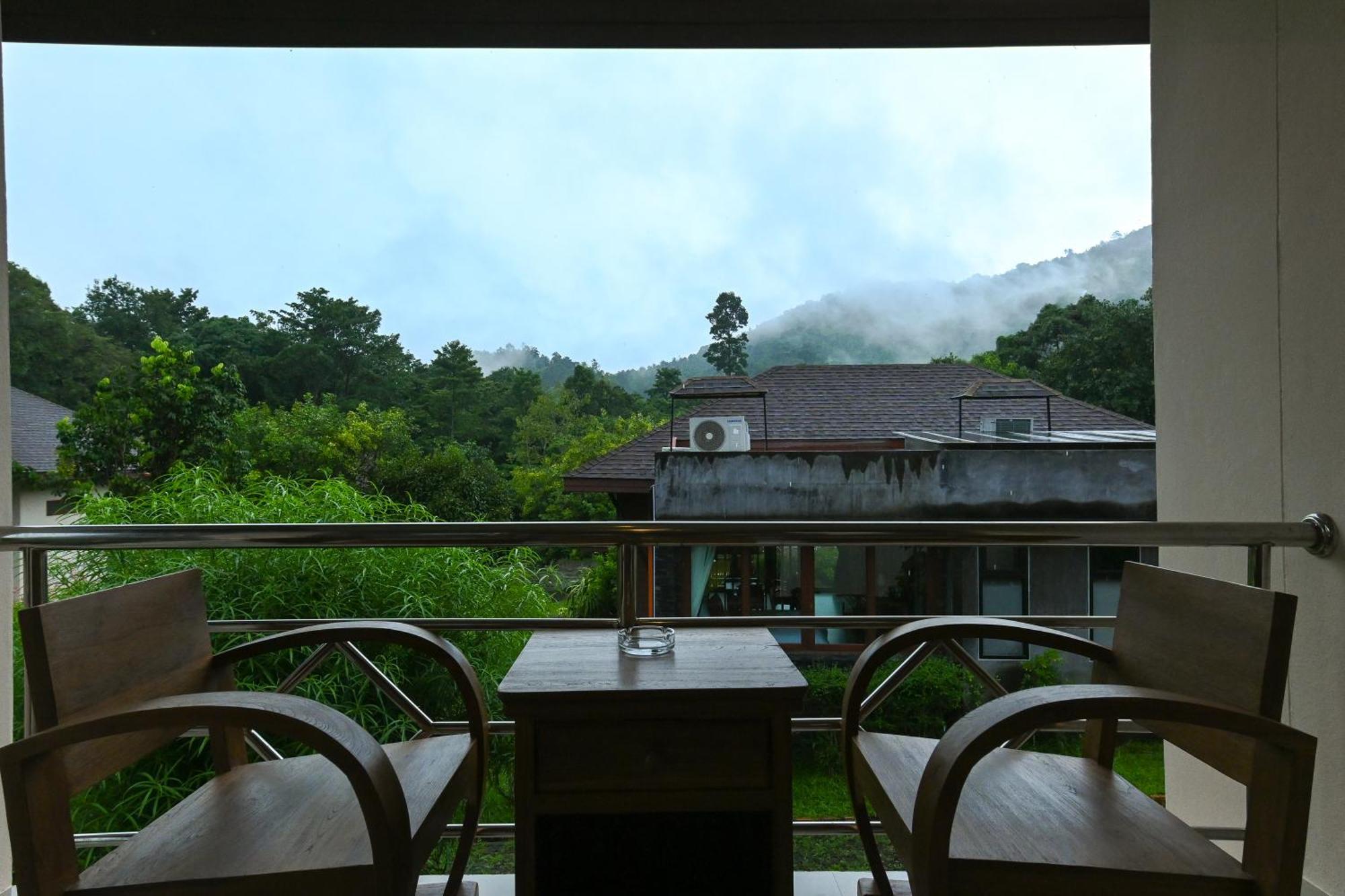 Hotel Cascade Tara Na Mueang Pokoj fotografie