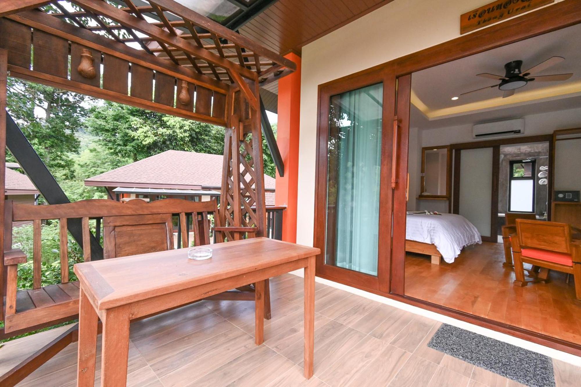 Hotel Cascade Tara Na Mueang Pokoj fotografie